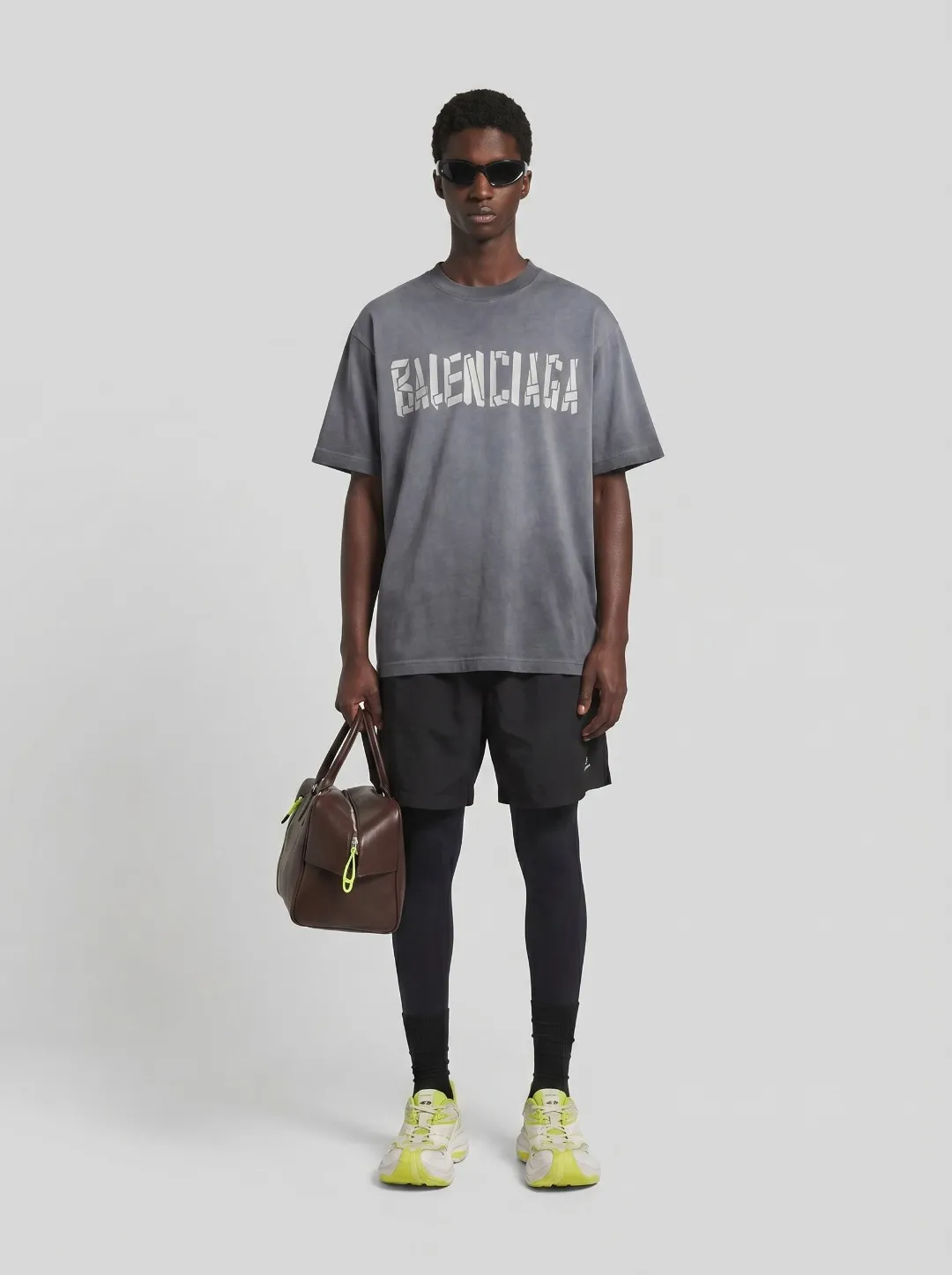 P90✨🔥 [balenciaga] 2026FW Paris lettering short-sleeved T-shirt Premium 26s double yarn 300g fabric, washed and sprayed with old and frayed craftsmanship Color: washed brown, washed Purple, washed Gray Size: S M L XL 2XL